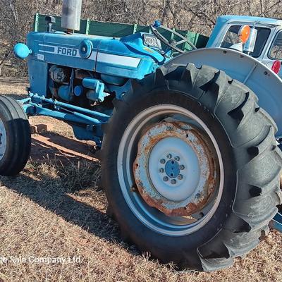 Running Ford 2600 Tractor