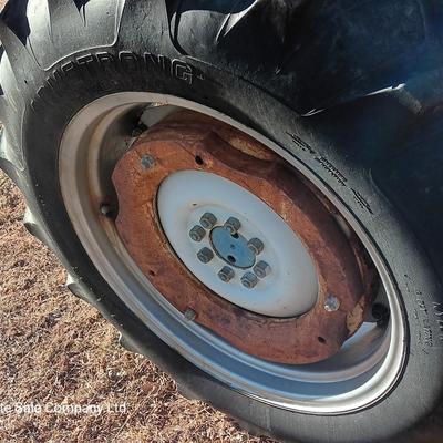 Running Ford 2600 Tractor