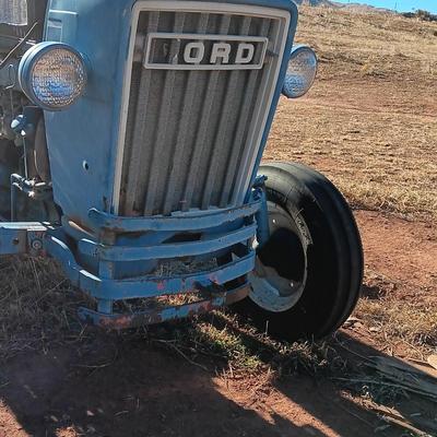 Running Ford 2600 Tractor