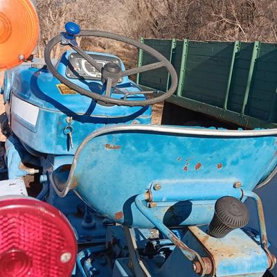 Running Ford 2600 Tractor