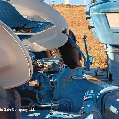 Running Ford 2600 Tractor