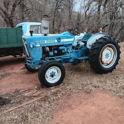 Running Ford 2600 Tractor