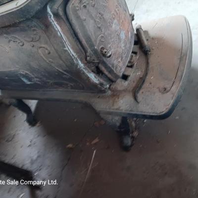Antique wood burning stove Champion No. 136 Wehrle Co.