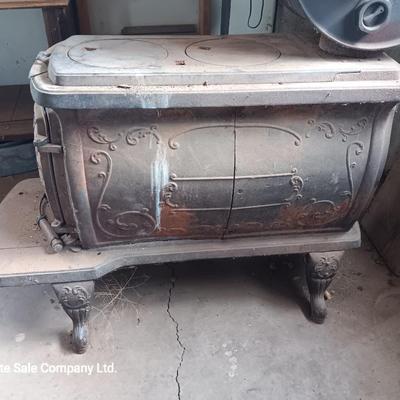 Antique wood burning stove Champion No. 136 Wehrle Co.