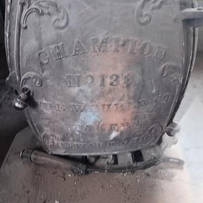Antique wood burning stove Champion No. 136 Wehrle Co.