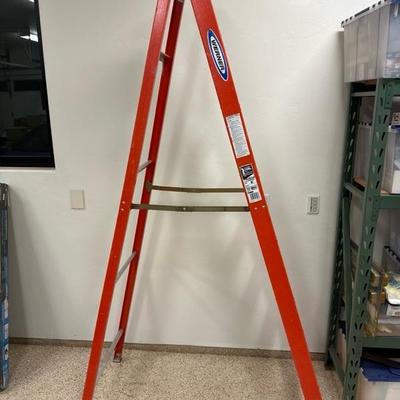 Lot 545, Werner 300 pound capacity 8 foot fiberglass ladder