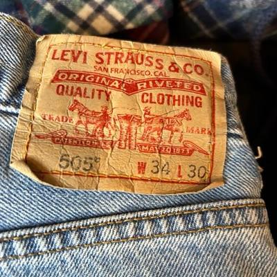 Lot 576 Mens clothing