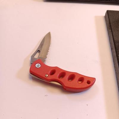 Laser art tiles moose & elk with two pocketknives