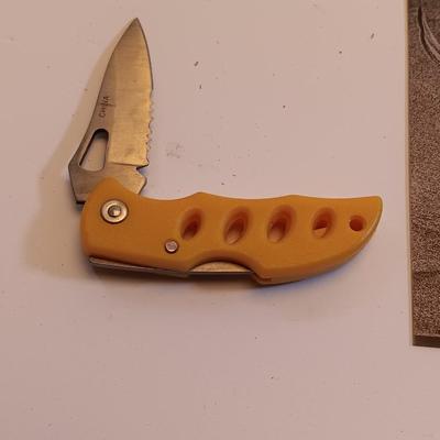 Metal / tin laser art - moose - antelope- and elk with two pocketknives