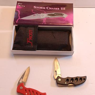 Three new Pocketknives Storm chaser II with case and two smaller ones