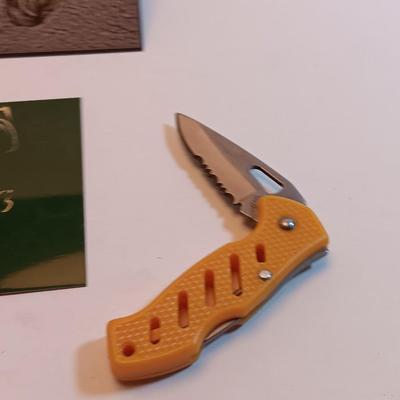 Laser art tiles tin with turtle - Zebra- Polar bear and two pocketknives