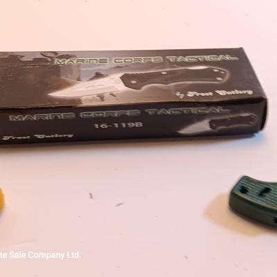 Three Frost Cutlery pocketknives - Marine Corps Tactical and two smaller ones