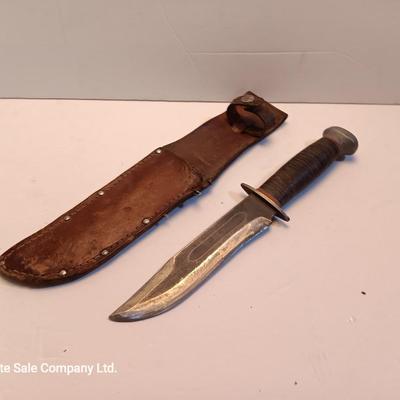 Hunting knife with leather sheath