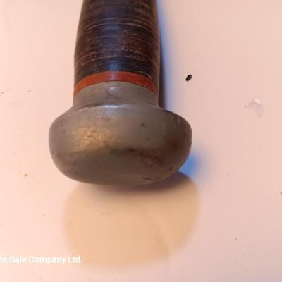 Hunting knife with leather sheath