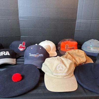 Lot 580 Mens hats