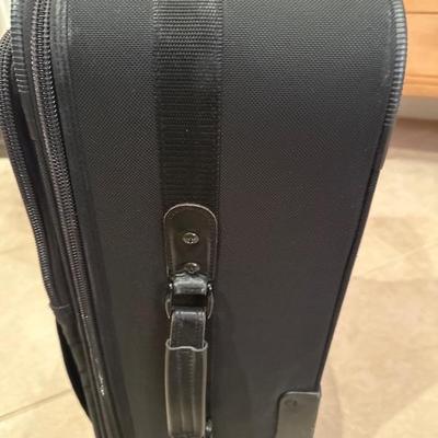 Lot 581 Small Luggage