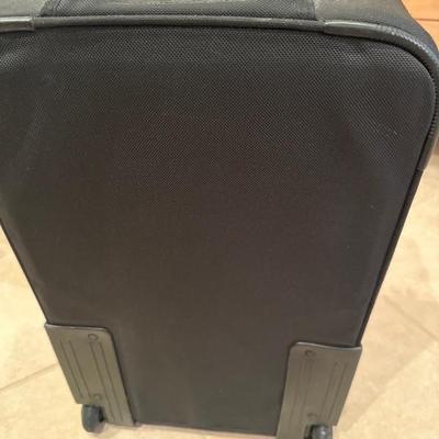 Lot 581 Small Luggage