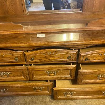 Dresser