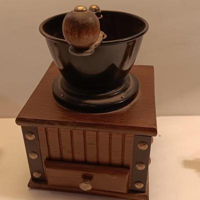 Coffee bean grinder with salt & pepper shakers