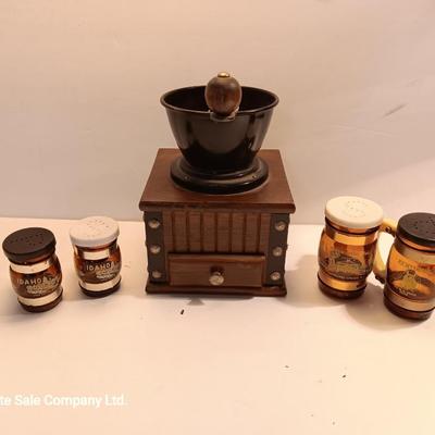 Coffee bean grinder with salt & pepper shakers