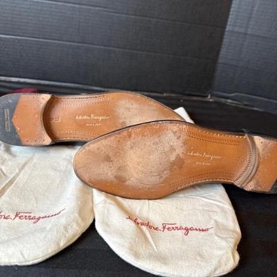 Lot 585 Mens Dress shoes