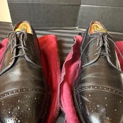 Lot 585 Mens Dress shoes
