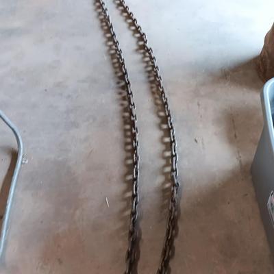 Tow chain with two steel hooks
