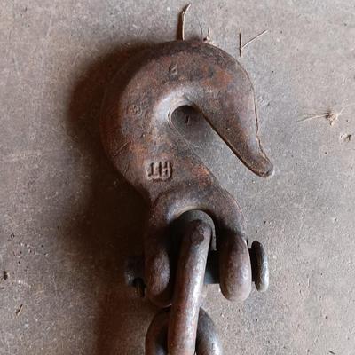 Tow chain with two steel hooks