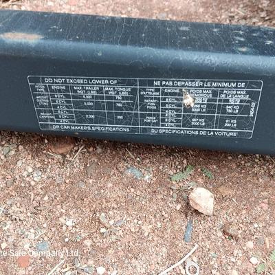 Tow hitch bar