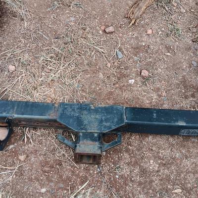 Tow hitch bar