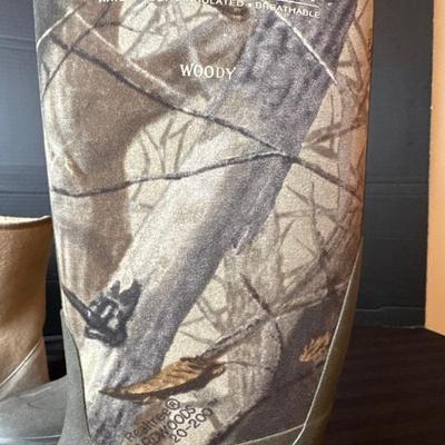 Lot 587 Pair of boots