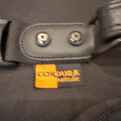 Lot 590 Travel Kirkland Garment bag Luggage