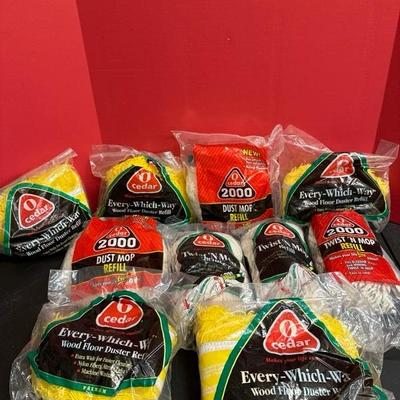 Lot 569 Mop and floor duster refills