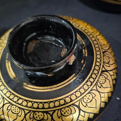 Assortment of Gold Lacquer Ware Bowls (D-JS)