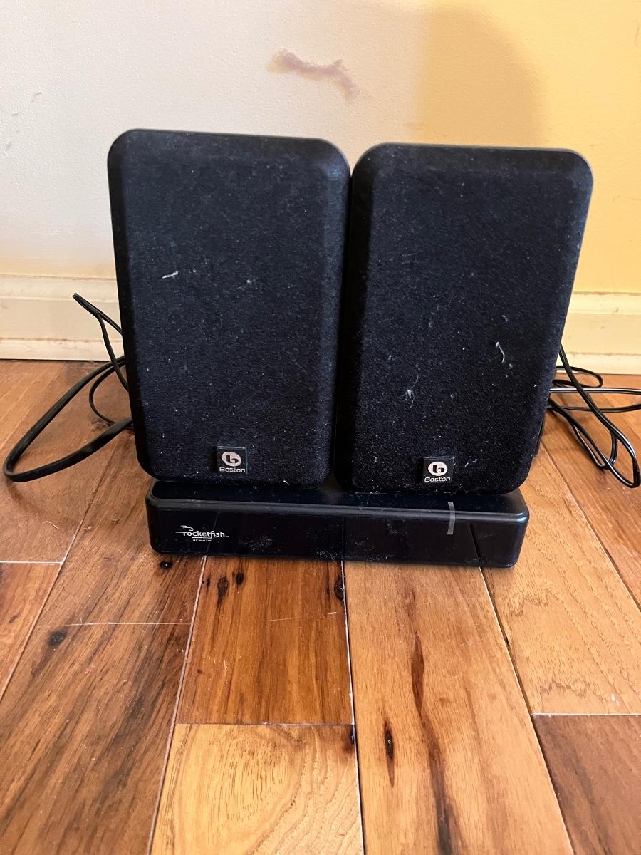 Boston Speakers & Rocketfish Wireless Rear Speaker Kit (PBMG