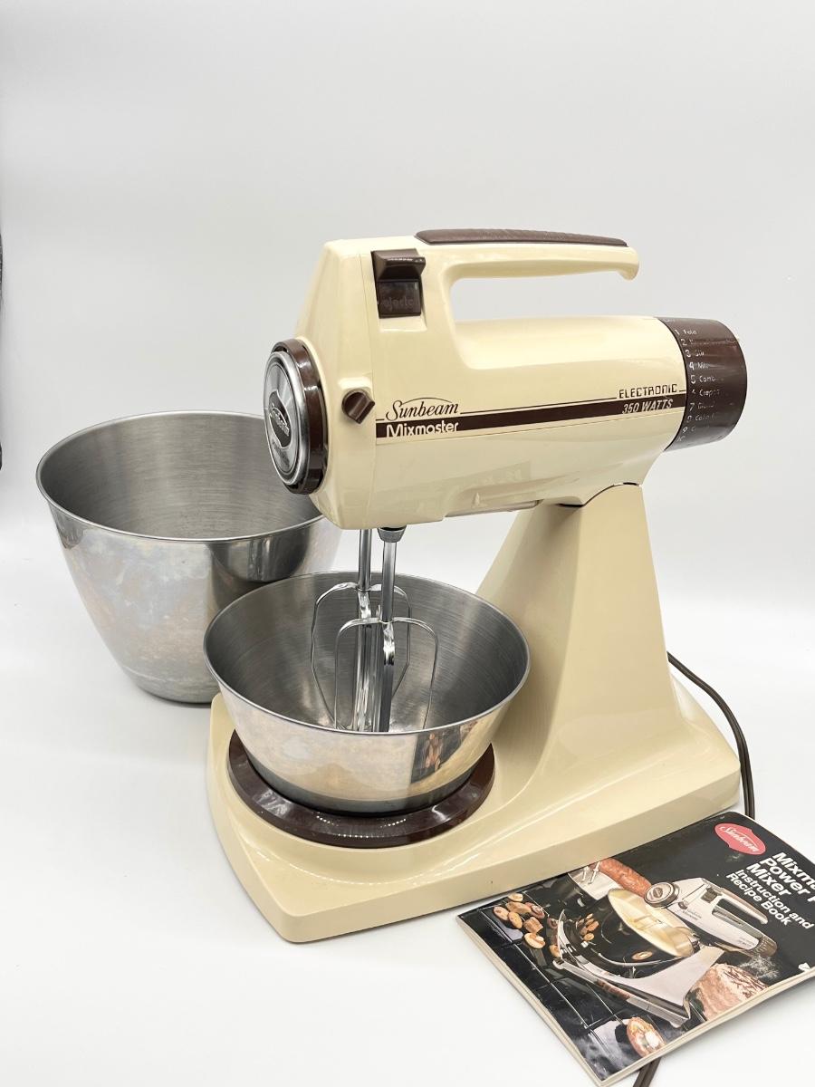 SUNBEAM Vintage Mixmaster Power Plus Mixer