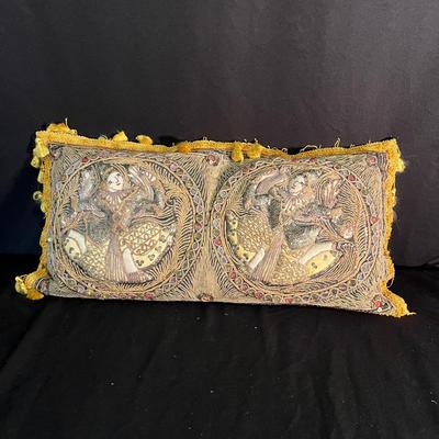 Burmese Kalaga Embroidered Wall Hanging & Pillows (D-MG)
