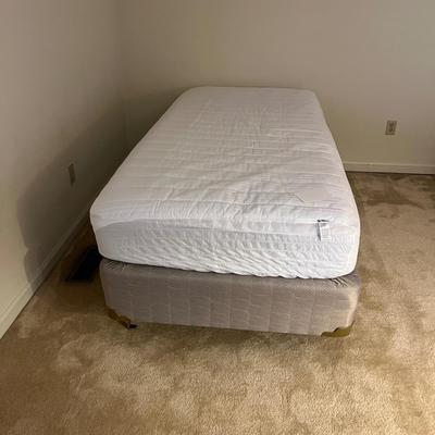 Two Twin Mattress Bed Frames (BD1-MG)