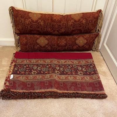 Accent Pillows (D-MG)