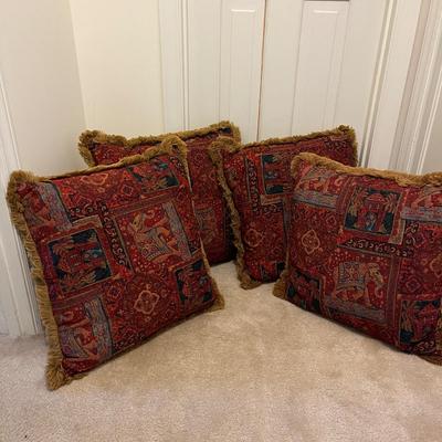 Accent Pillows (D-MG)