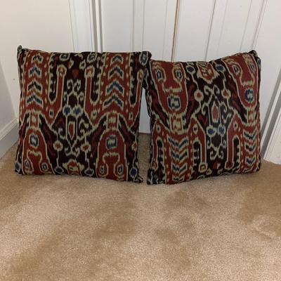 Accent Pillows (D-MG)