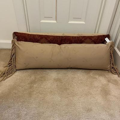 Accent Pillows (D-MG)