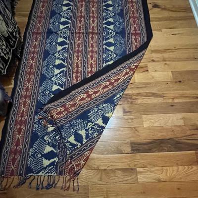 â€œSelandangâ€ Shawls & More (PB-RG)