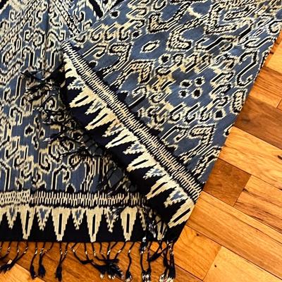 â€œSelandangâ€ Shawls & More (PB-RG)