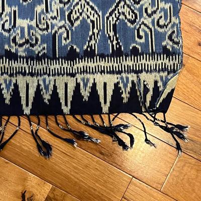 â€œSelandangâ€ Shawls & More (PB-RG)