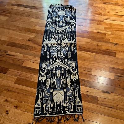 â€œSelandangâ€ Shawls & More (PB-RG)