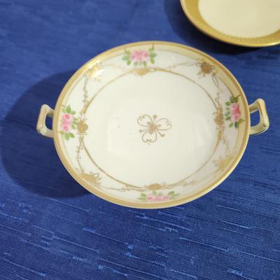 Large 15 pieces lot of Collectable China Plates
