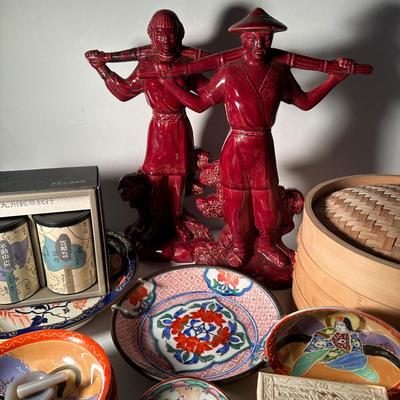 LOT 15F: Vintage Japanese Bowls, Statues, Bamboo Steamer & More