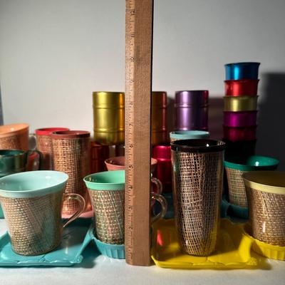 LOT 24F: Vintage Raffia Ware Coffee Mugs & Tumbler Set w/ Snack Set Trays & More