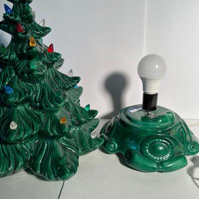 LOT 132L: Vintage 1977 Ceramic Two Piece Electrified Christmas Tree Tabletop Decor